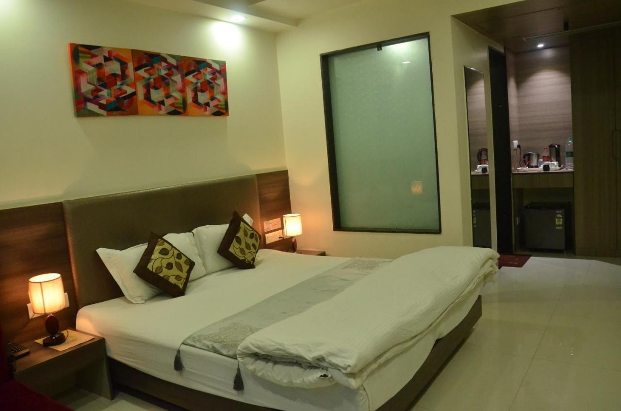 Hotel Sopan Heights Delhi  Exterior photo