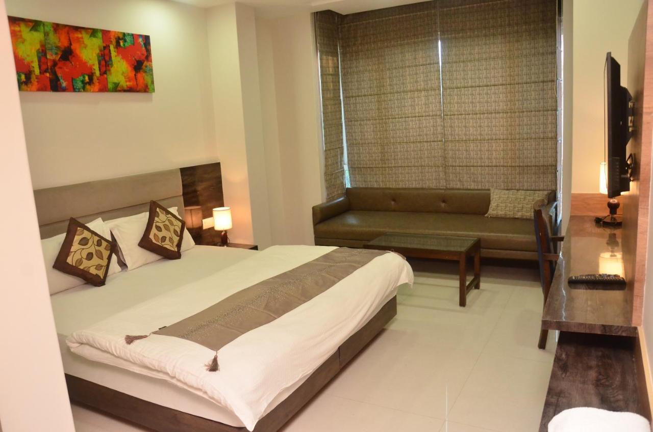 Hotel Sopan Heights Delhi  Exterior photo