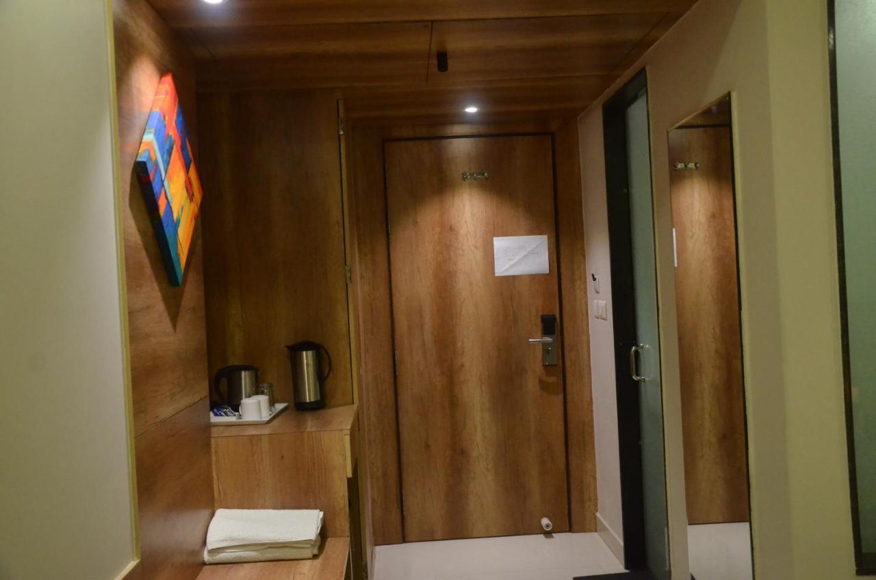 Hotel Sopan Heights Delhi  Exterior photo