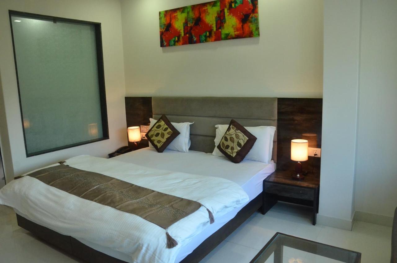 Hotel Sopan Heights Delhi  Exterior photo
