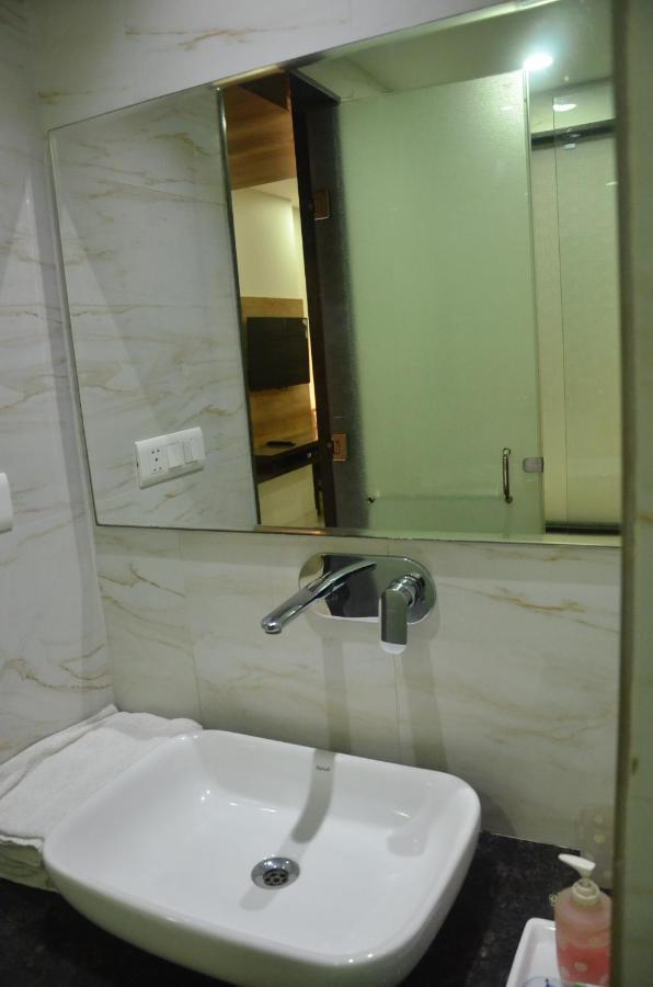 Hotel Sopan Heights Delhi  Exterior photo