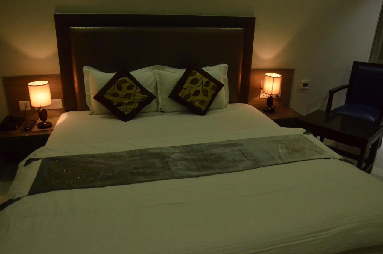 Hotel Sopan Heights Delhi  Exterior photo